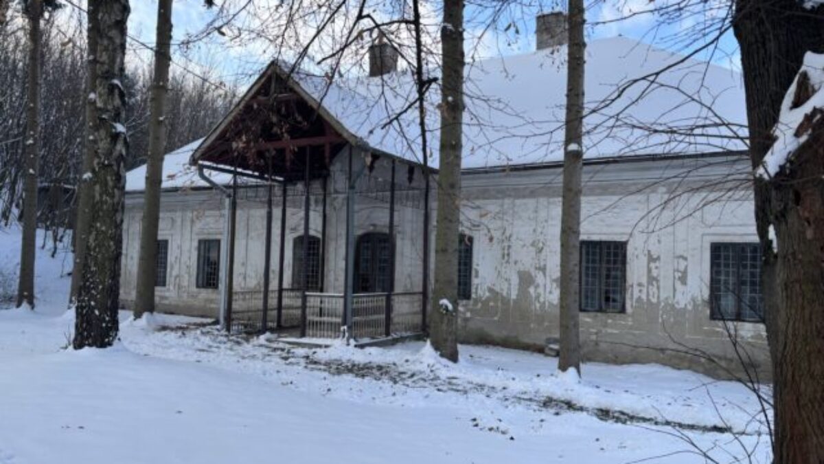 Banskobystrický kraj získal peniaze na obnovu Ebeczkého kúrie, zachráni tak významnú kultúrnu pamiatku – FOTO