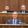 Raši stanovil pre rok 2026 iba päť schôdzí parlamentu. Zamestnanci sa potrebujú ...