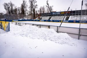 mesto košice: boli ste si uŽ zakorČuĽovaŤ na klzisku v Mesto Košice: BOLI STE SI UŽ ZAKORČUĽOVAŤ NA KLZISKU V MESTSKOM PARKU?