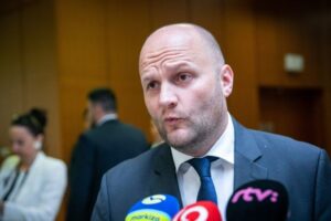 ZO SLUHU IMPÉRIA ŠTÁTNIK NIKDY NEBUDE