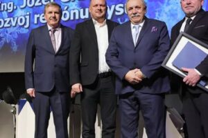 mesto krásno nad kysucou: primátor jozef grapa získal na novoročnom Mesto Krásno nad Kysucou: Primátor Jozef Grapa získal na Novoročnom Trojkráľovo...