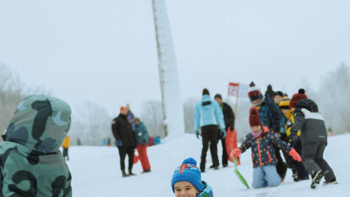 mesto modra: zima na zochovej chate Mesto Modra: ZIMA NA ZOCHOVEJ CHATE