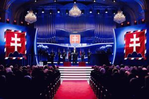 mesto košice: ŠtÁtne vyznamenania putovali aj do koŠÍc Mesto Košice: ŠTÁTNE VYZNAMENANIA PUTOVALI AJ DO KOŠÍC