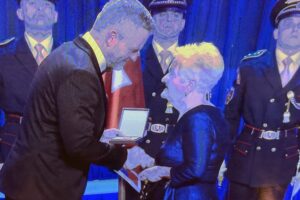 mesto zvolen: včera pán prezident peter pellegrini odovzdal štátne vyznamenania Mesto Zvolen: Včera pán prezident Peter Pellegrini odovzdal štátne vyznamenania ...