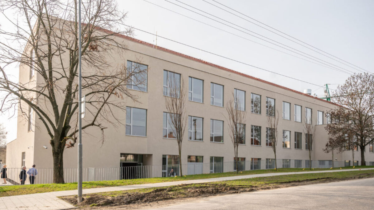 BSK: Dostavba základnej školy v Bernolákove sa dostala medzi top 40 diel súčasnej európskej architektúry