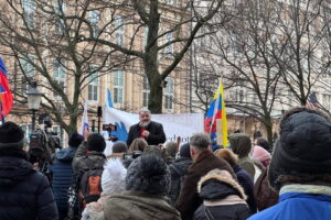 Ďakujem všetkým, ktorí prišli, osobitne tým, ktorí merali cestu až z východu. Je...