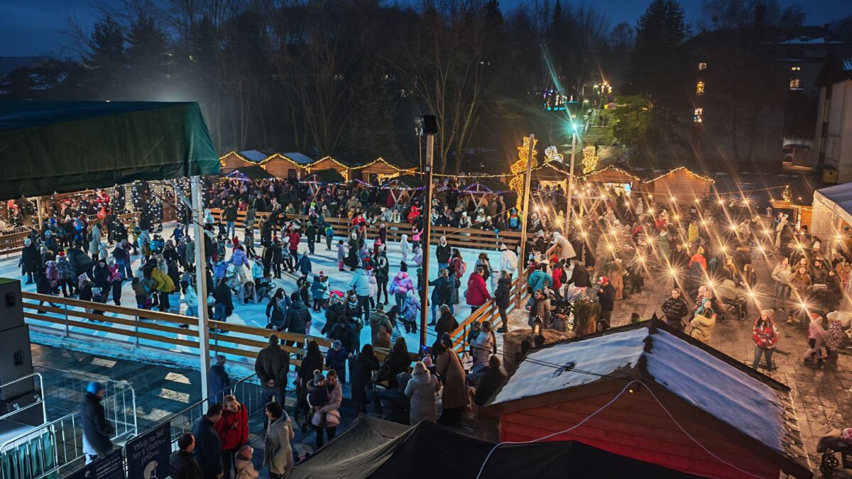 Mesto Čadca: ĽADOVÉ MESTEČKO KONČÍ