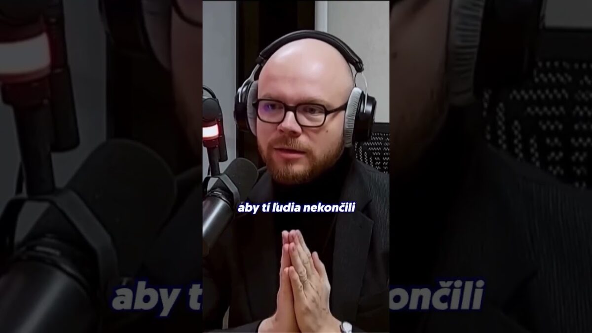 Vláda by mala začať šetriť na sebe a nie na chorých ľuďoch a deťoch | Oskar DVOŘÁK