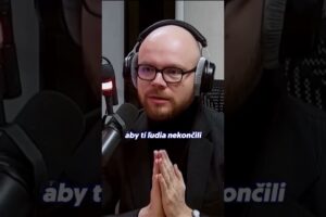 Vláda by mala začať šetriť na sebe a nie na chorých ľuďoch a deťoch | Oskar DVOŘ...