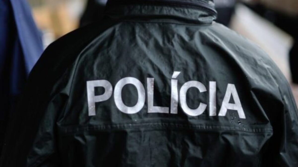 Protikorupčná jednotka obvinila osobu z prijímania úplatku pri stavebnom konaní