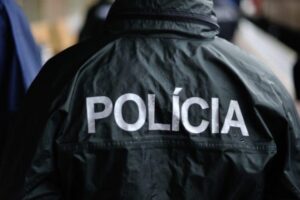 Protikorupčná jednotka obvinila osobu z prijímania úplatku pri stavebnom konaní