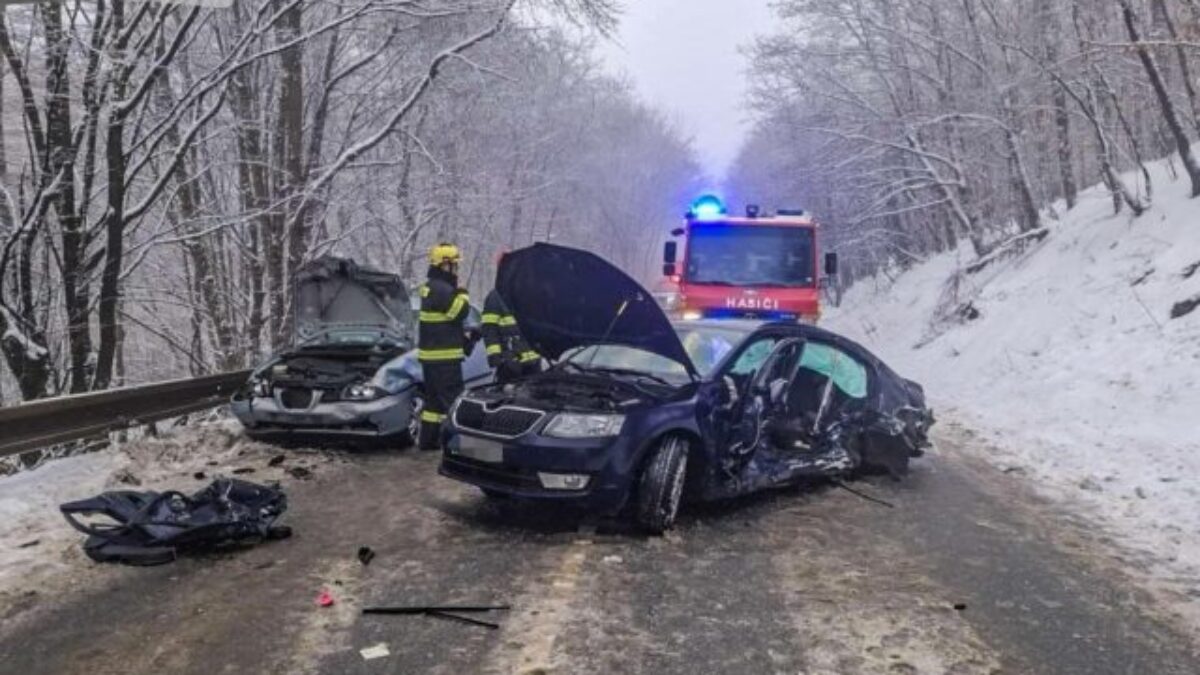 Vážna dopravná nehoda na východe Slovenska, medzi zranenými je aj dieťa – FOTO