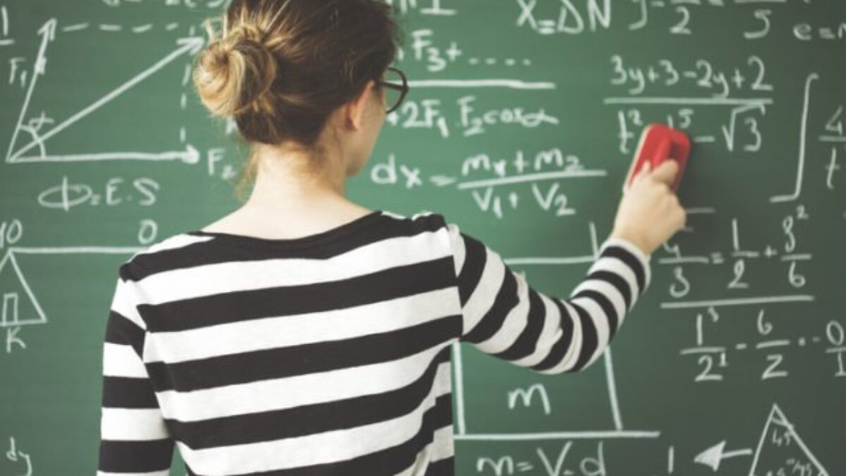 Slovenské školy zverejnili minulý rok druhý najvyšší počet pracovných ponúk, bolo ich viac ako osemtisíc