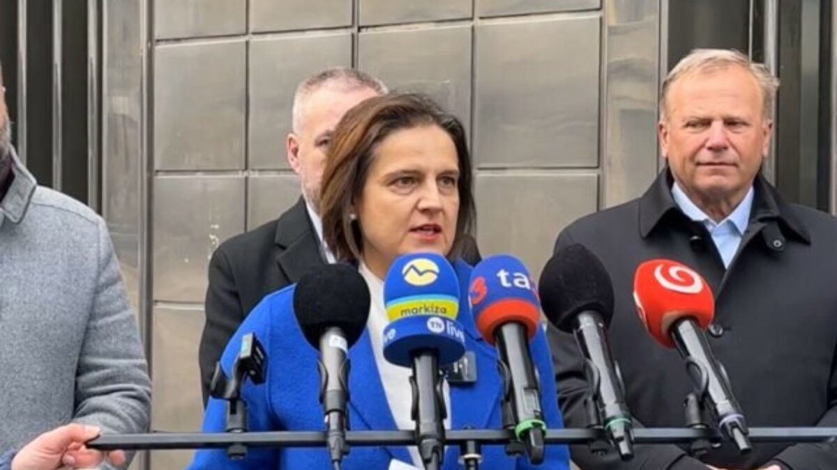 Liberáli podávajú trestné oznámenie pre podozrenie zo sabotáže, zodpovednosť za marenie schôdzí má podľa nich niesť Raši – VIDEO