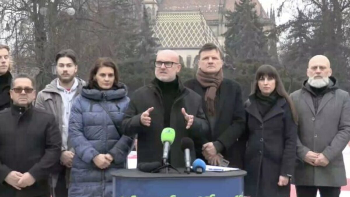 SaS chce zastaviť mafiánske praktiky Ficovej vlády, s petíciou vyrazila medzi ľudí – VIDEO