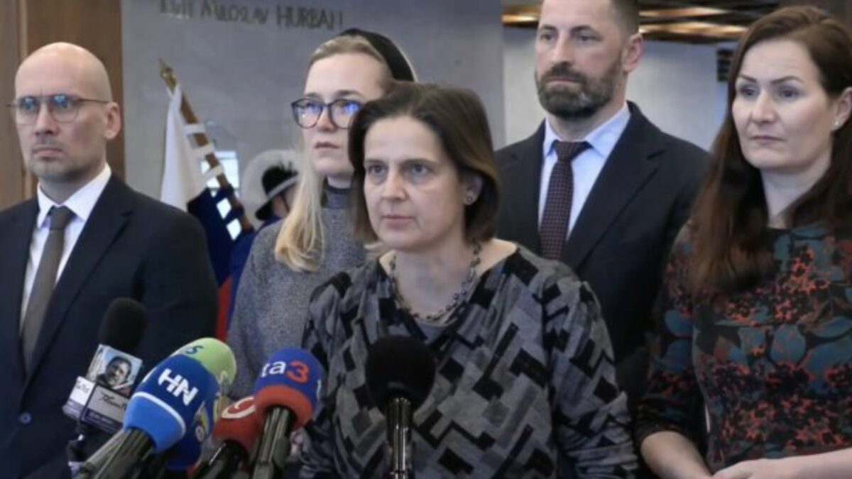 342537_sni-mka-obrazovky-2026-01-27-o-15.58.17-640x420.jpg SaS podáva podnet na Ústavný súd, vláda sa podľa Kolíkovej systematicky vyhýba zodpovednosti v parlamente – VIDEO