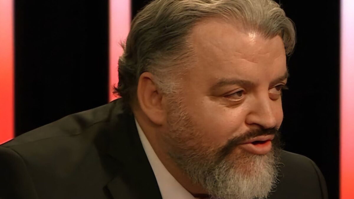 NABITÝ MEDIÁLNY VEČER