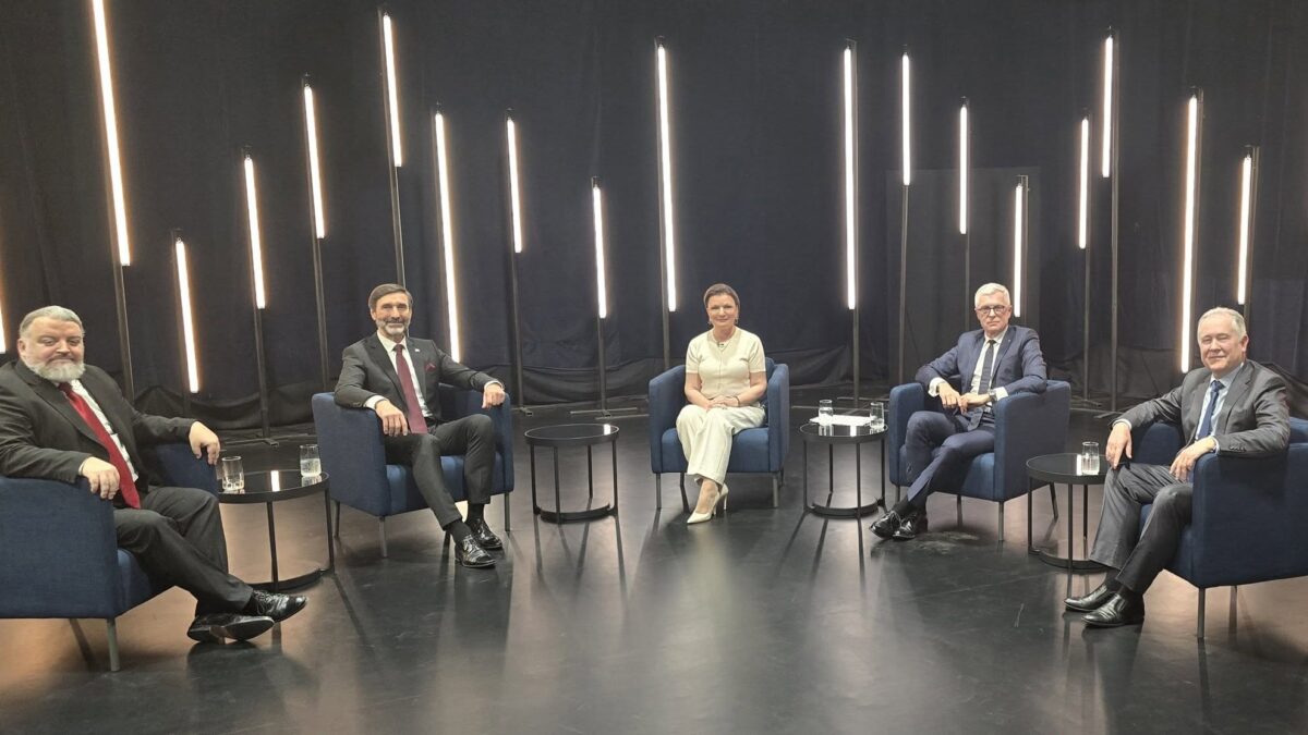 Debatu v TA3 mám za sebou a o chvíľu (21.00 hod.) začíname diskusiu na STVR :24.