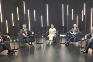 Debatu v TA3 mám za sebou a o chvíľu (21.00 hod.) začíname diskusiu na STVR :24.