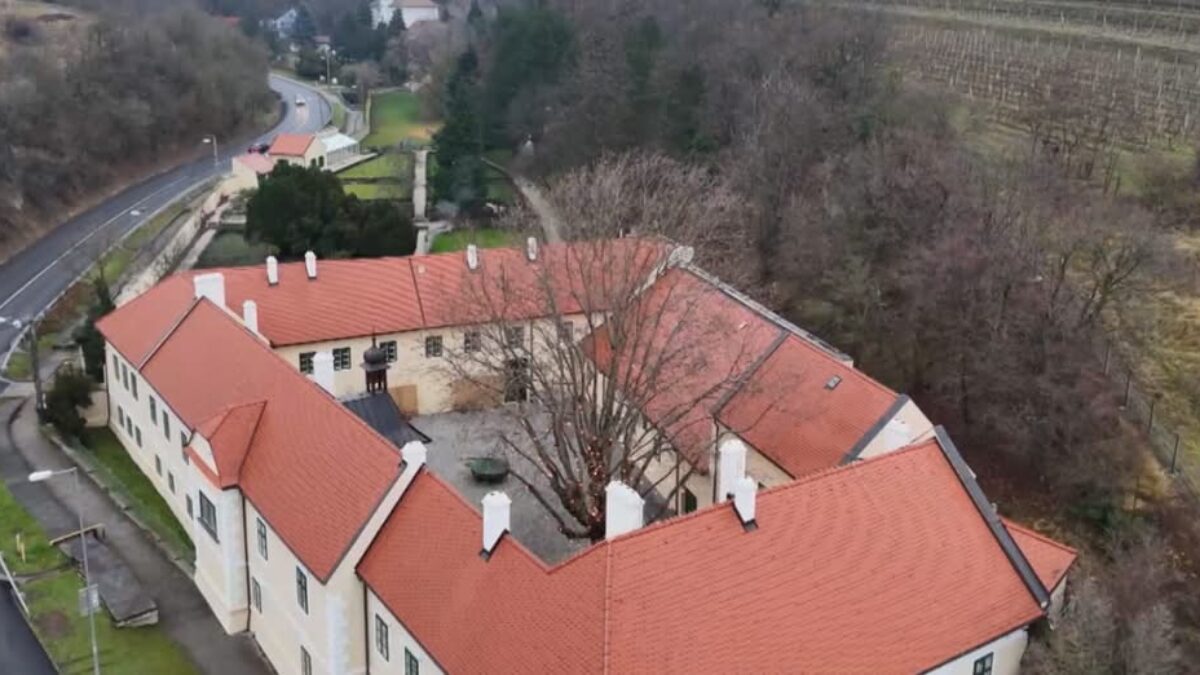 Mesto Modra: REPORTÁŽ O KAŠTIELI MODRA