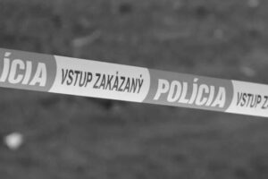 Tragédia v Kremnici, v miestnom potoku objavili telo muža, prípad preveruje polí...