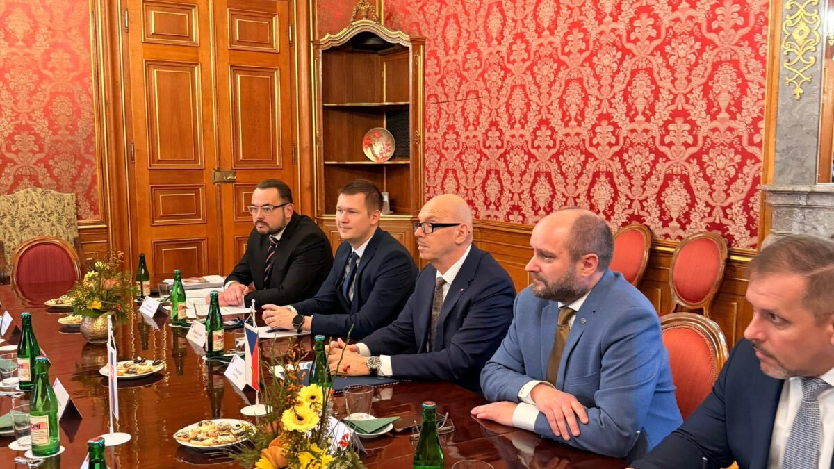 Martina Šimkovičová: Dnes som absolvovala mimoriadne príjemnú pracovnú cestu do susednej krajiny. Veľmi si vážim, že som