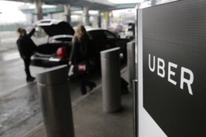 Uber dlží 1,7 miliardy eur na neodvedených daniach z miezd, tvrdia francúzske úr...