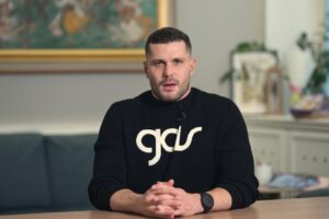 R. Glück: Typickí progresívci. Dávajú morálne kázne, pritom nevedia vysvetliť vl...