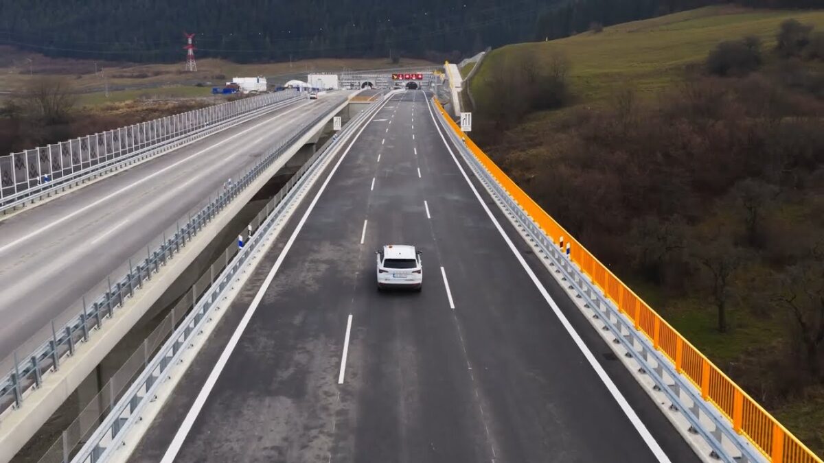 VIŠŇOVÝM PREŠLO 600 TISÍC ÁUT