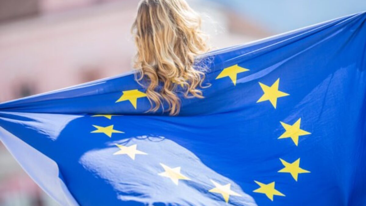 Eurobarometer odhalil rastúce obavy Európanov aj Slovákov, najväčšie očakávania od Únie majú mladí ľudia