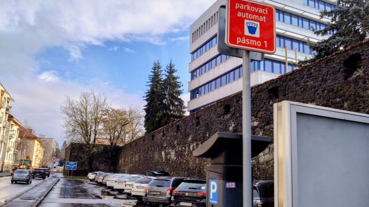 Mesto Zvolen: PÔVODNÉ PARKOVACIE KARTY A ZMENY TARIFNÝCH PÁSIEM