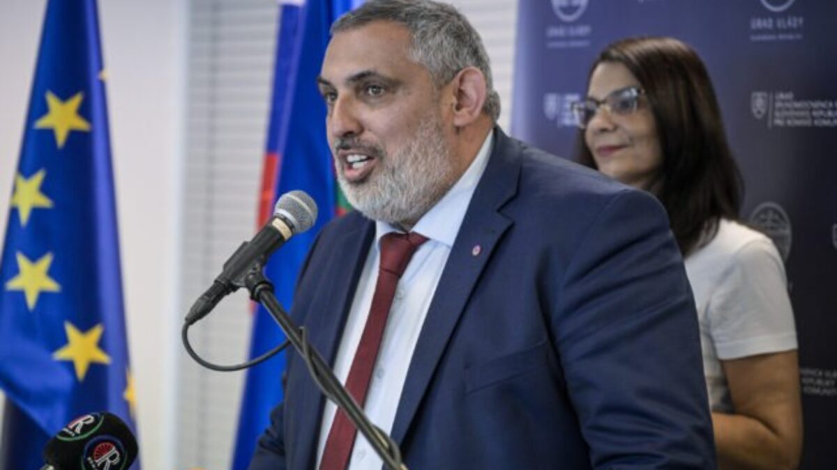 Tri obce s marginalizovanými rómskymi komunitami dostanú viac než 6 miliónov eur na výstavbu bytov