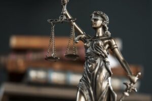 Na súd smerujú podvodníci, ktorí obrali seniorov o viac ako štvrť milióna eur