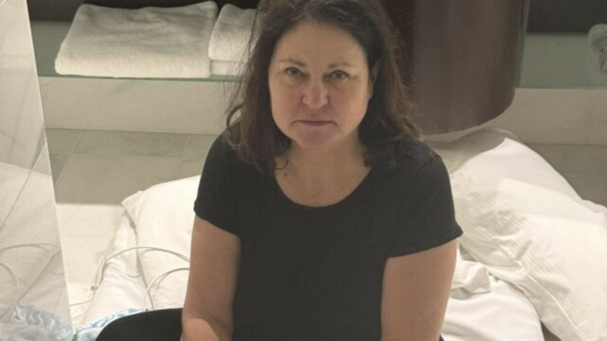 Zacharovová sa vysmiala slovenskej diplomatke Mathernovej za spanie na podlahe v kúpeľni počas útoku na Kyjev – FOTO