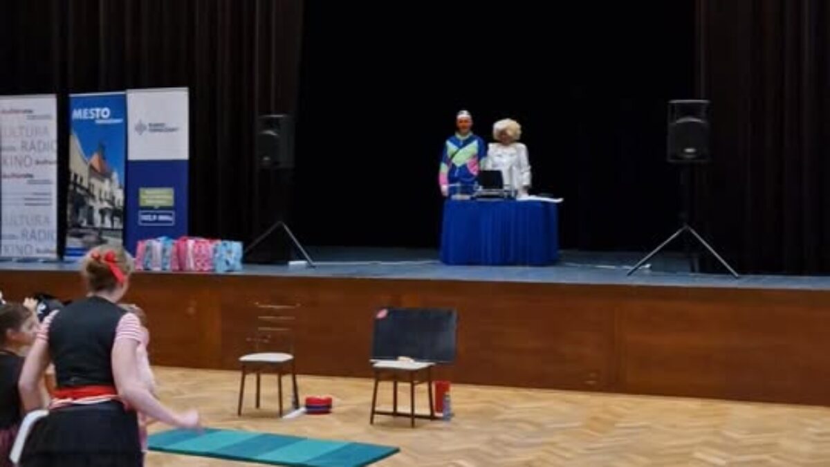 Kultúra Topoľčany: Veselí klauni na dnešnom Detskom karnevale v Topoľčanoch