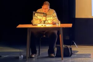 Kultúra Topoľčany: V Spoločenskom dome prebieha práve prednáška historičky a etn...