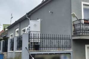 Polícia našla v Leviciach dve telá bez známok života, obeťami vraždy sú matka a ...