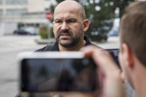 Nová politická strana Bratia Slovenska je oficiálne zaregistrovaná, jej predsedo...