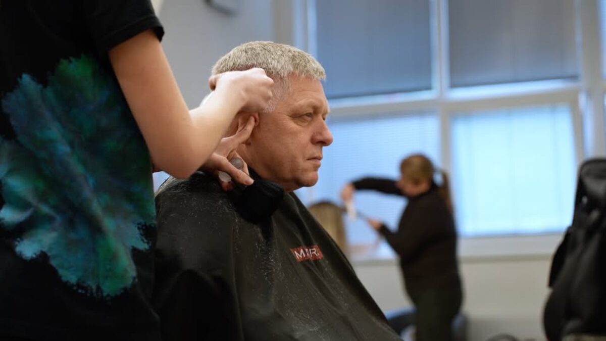 Robert Fico: OSTRIHANÝ NA PARÁDU