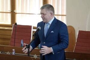 Fico pokračuje v diskusiách na školách, v Nitre otvoril tému budúcnosti Európy –...