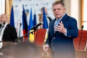 CELÝ ZÁZNAM DISKUSIE – PREDSEDA VLÁDY SR ROBERT FICO V NITRE DISKUTOVAL SO...