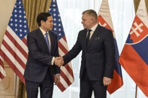 Fico po rokovaní s Rubiom oznámil záujem o ďalšie stíhačky F-16, Slovensko chce ...