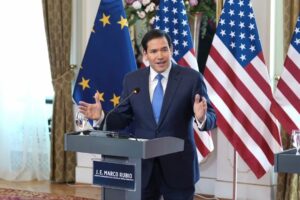 TK predsedu vlády SR R. Fica a ministra zahraničných vecí USA M. Rubia po spoloč...