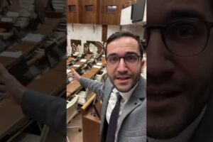 VOĽNO ZA 6000€ MESAČNE‼️Ľuďom znížili platy, ale oni si odhlasovali ďalšie prázd...