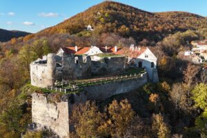 Hrad Modrý Kameň: HRAD, KDE BÝVAJÚ BÁBKY A HRAČKY! (a rodičia sa vracajú v čase)