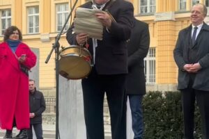 Mesto Trenčín: Sobotné dopoludnie sa nieslo v znamení fašiangov a tradícií.