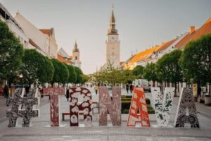 Trnavskí poslanci budú vyberať hlavného kontrolóra, zarábať bude približne štyri...
