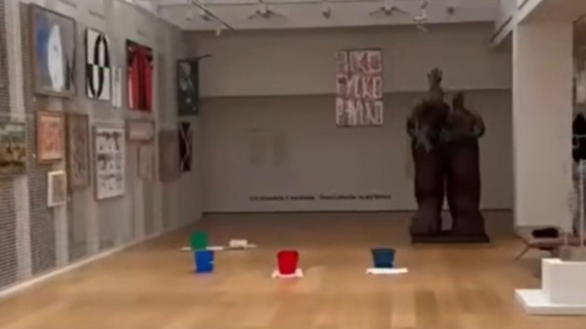 Šimkovičová upozornila na zatekanie do priestorov SNG, považuje to za výsledok rekonštrukcie pod vedením Alexandry Kusej