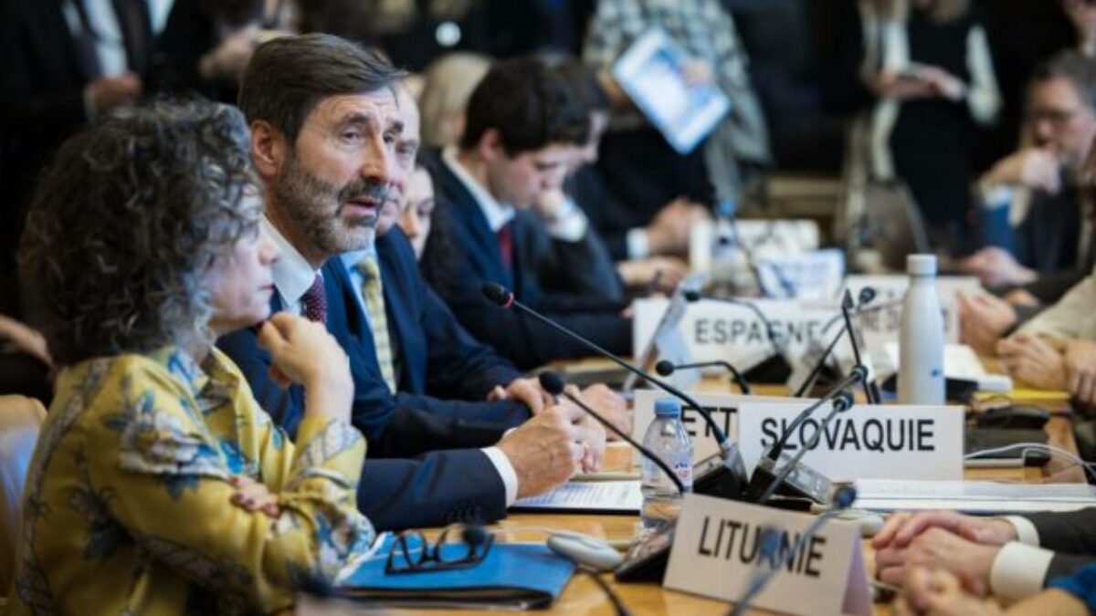 Svet čelí erózii jadrových dohôd, Blanár hovorí o kolapse systému kontroly zbraní – FOTO