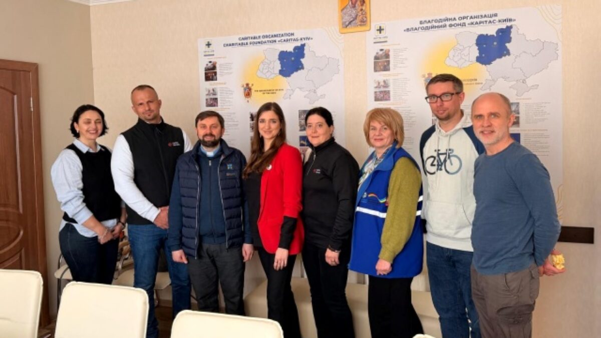 Slovenská katolícka charita aj naďalej poskytuje humanitárnu pomoc obyvateľom vojnou zasiahnutej Ukrajiny